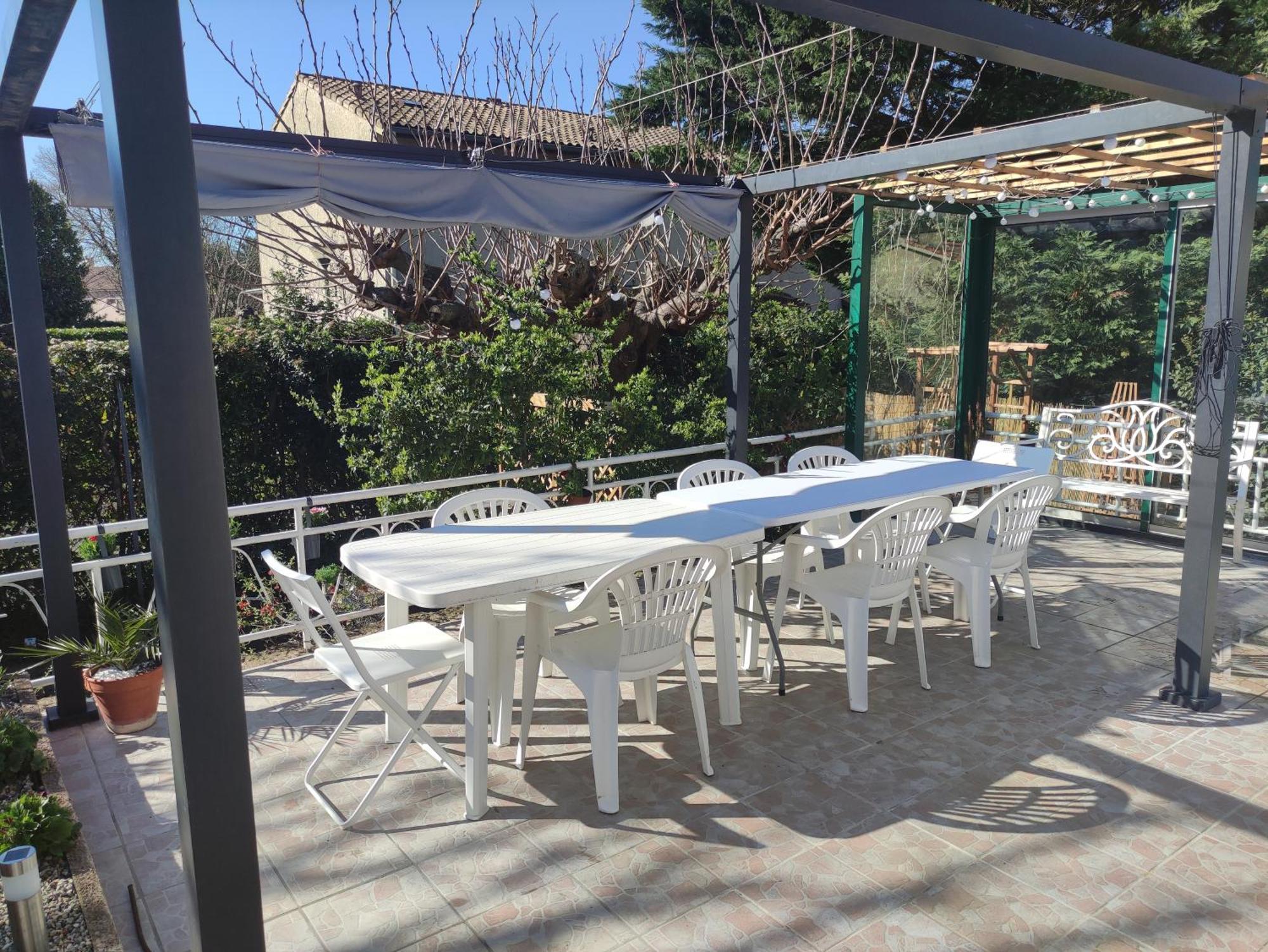 Le Jardin Des Rocailles - 4 Climatisee Avec Piscine A Deux Pas D'avignon Villa